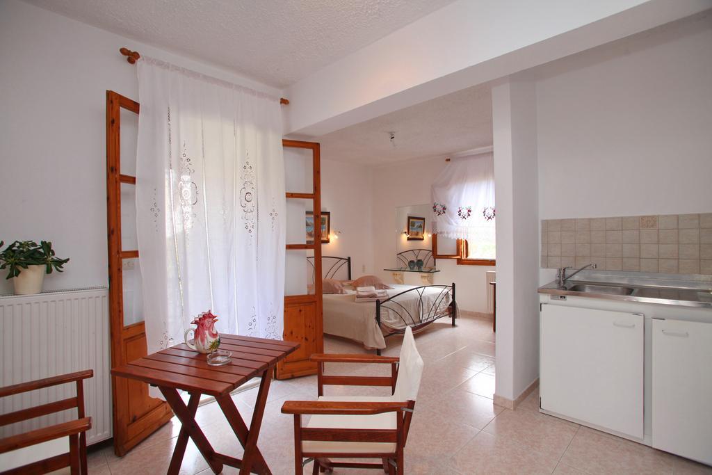 Marlitsis Apartments & Studios สโกเปลอสทาวน์ ภายนอก รูปภาพ
